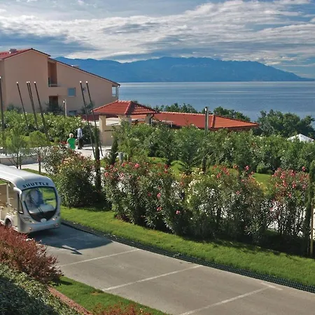 Awesome In With Outdoor Swimming Pool, Wifi And Swimming Pool Апартаменты *