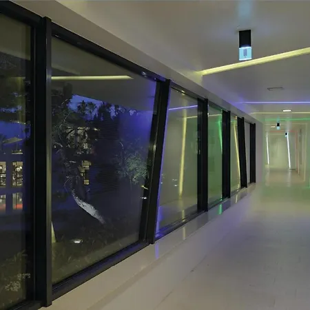 Апартаменты Awesome In With Outdoor Swimming Pool, Wifi And Swimming Pool Нови-Винодолски