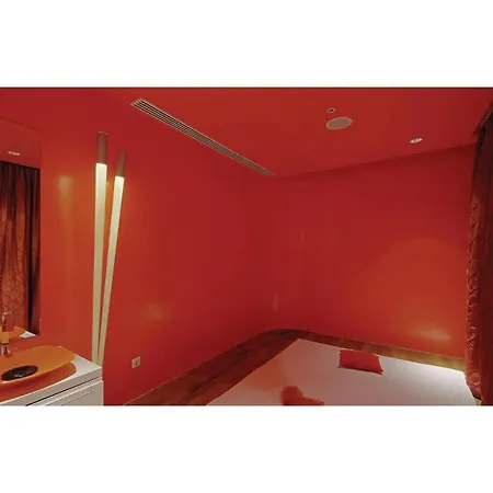 Awesome In With Outdoor Swimming Pool, Wifi And Swimming Pool